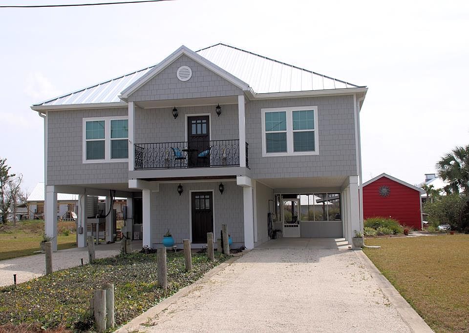 1st image of 410 7th St