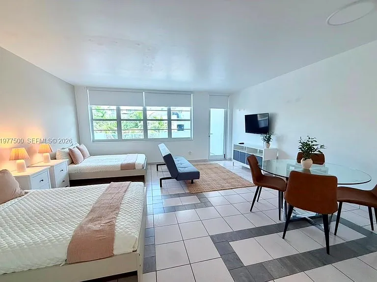 100 Lincoln Rd #304 — Photo 2