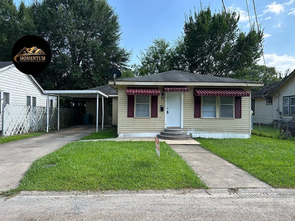 931 Rose Ann St