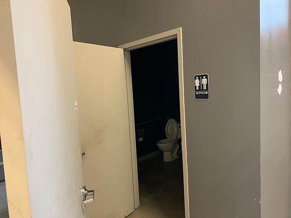 2nd image of 4334 N High St