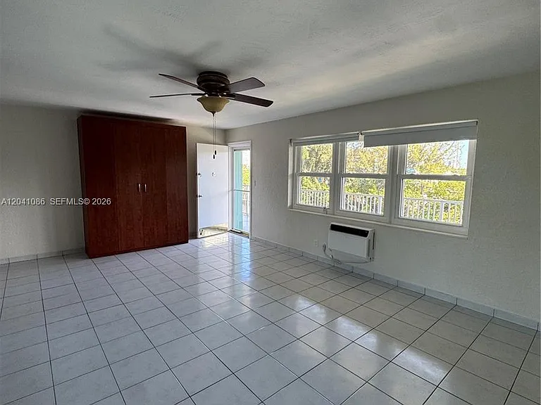 3922 NE 166th St #S306 — Photo 11