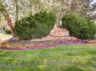 4828 Estate Dr, Newburgh, IN 47630