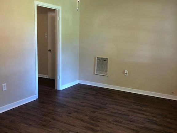 4th image of 3138 King Dr