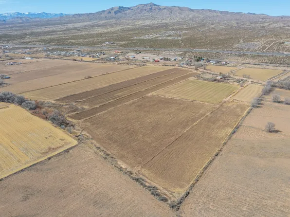 127 Polvadera Rd, Polvadera, NM 87828