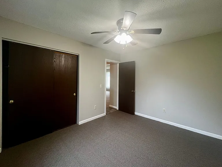 3326 Kendale Dr — Photo 8