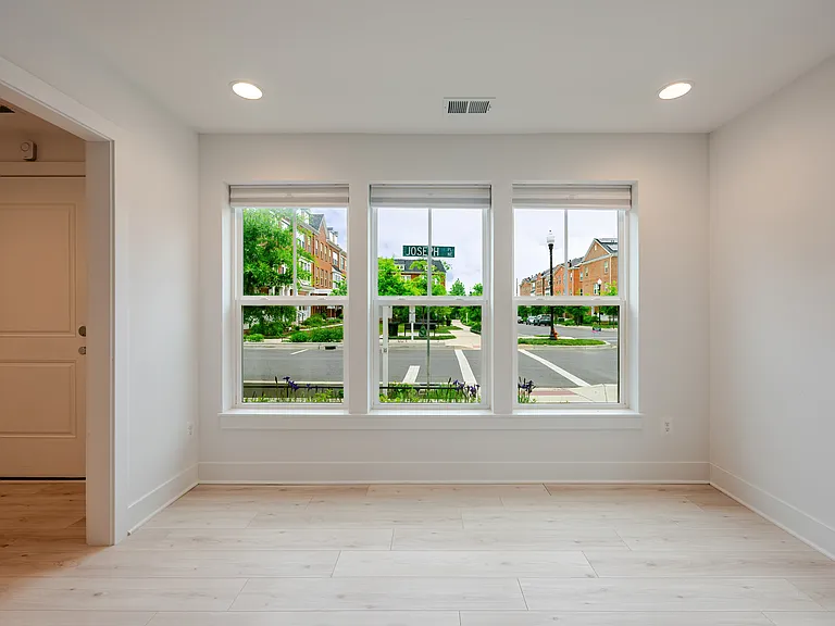 4450 Joseph Pl NE — Photo 14