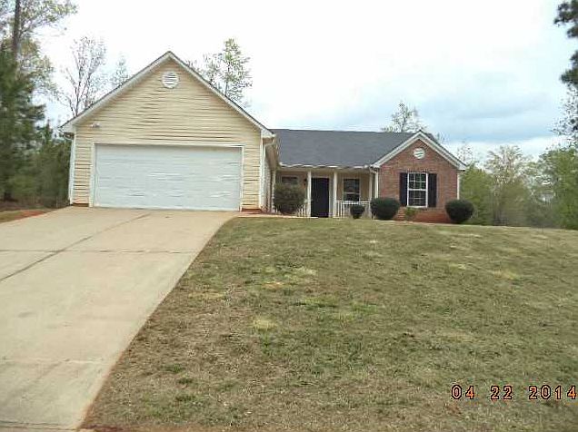 2nd image of 165 Sampson Ct