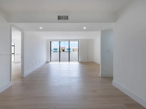 600 Biltmore Way APT 516, Coral Gables, FL 33134