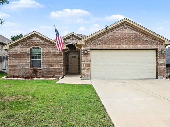 808 N Ridge Dr, White Settlement, TX 76108