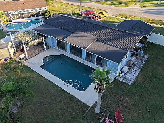 5th image of 632 Hager Ct