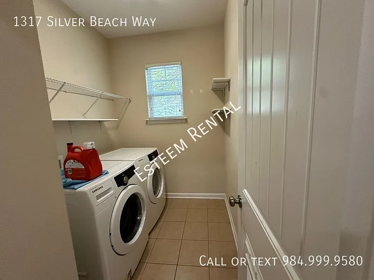 1317 Silver Beach Way — Photo 33