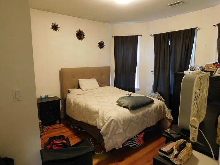 303 W 3rd St #2 — Photo 6