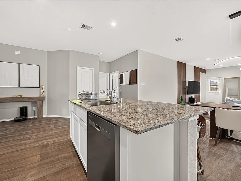4222 Zeke Estates Ln — Photo 16