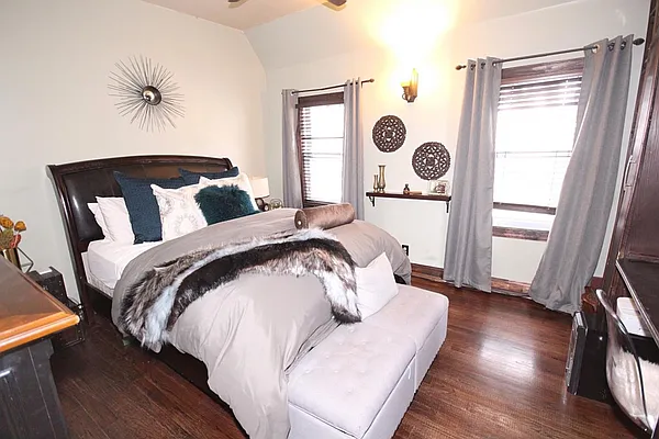 Sold by Bergen Basin Real Estate | media 9