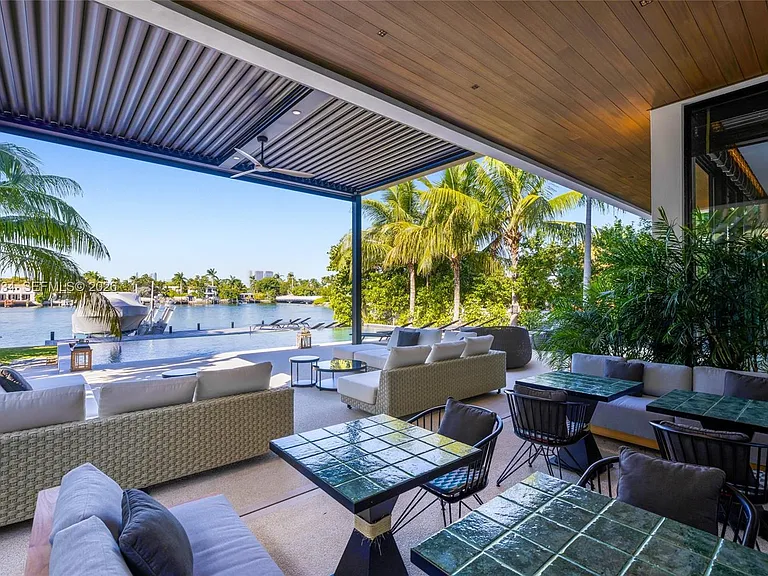 200 W Rivo Alto Dr — Photo 7