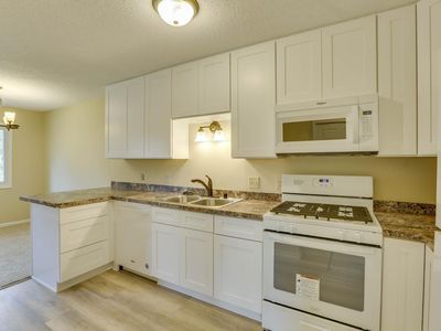 623 Portland Mews, Burnsville, MN, 55337