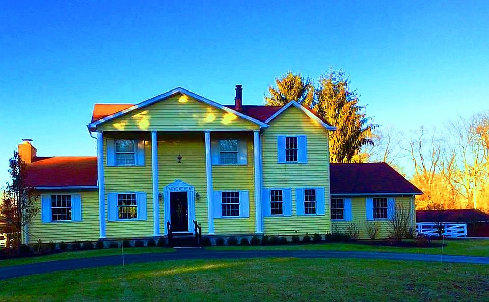 Horse far estate on 5 acres