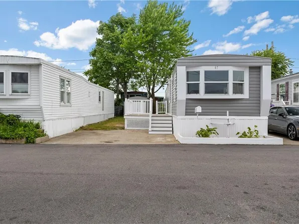 67 East Dr, Rumford, RI 02916