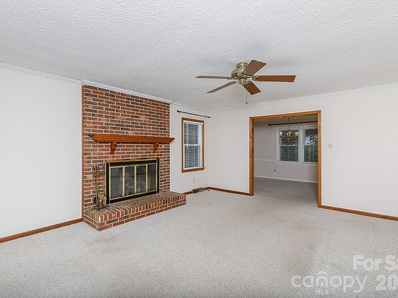5th image of 1667 Heatherhill Rd