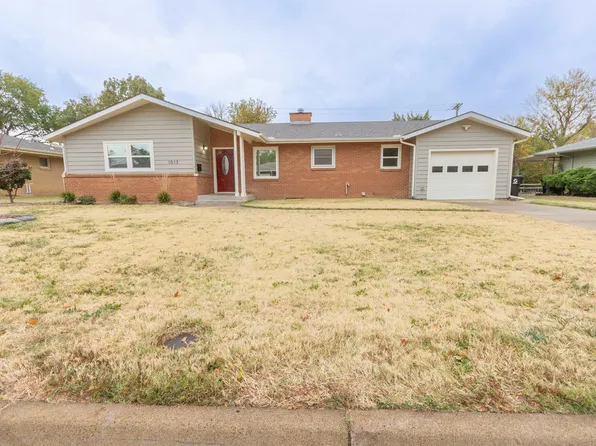 1013 Manor Rd, Salina, KS 67401