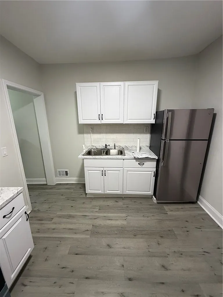 3 bed, 1.0 bath, 1135 sqft, $1,550 — Photo 4