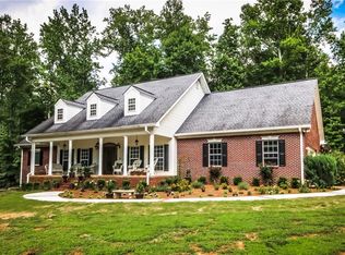 3131 Pine Haven Dr, Gainesville, GA 30506