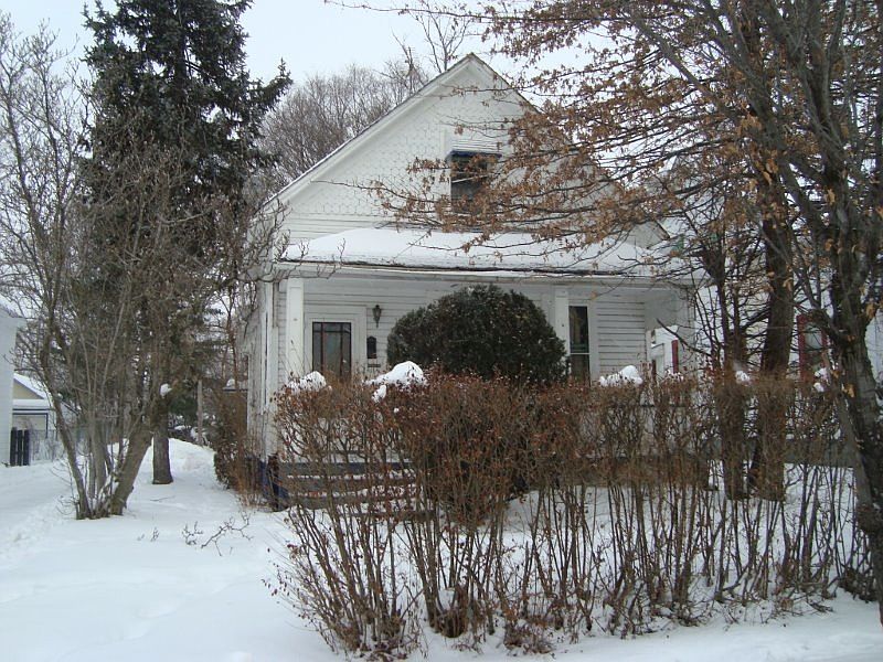1st image of 9815 Sophia Ave