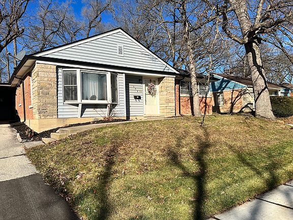 2nd image of 328 Oakwood St
