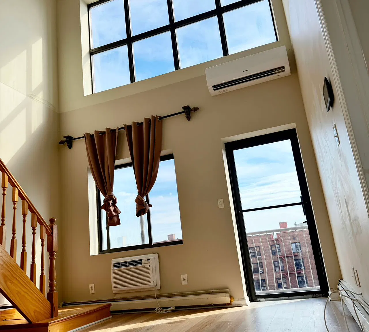 2 bed, 800 sqft, $2,380 — Photo 2