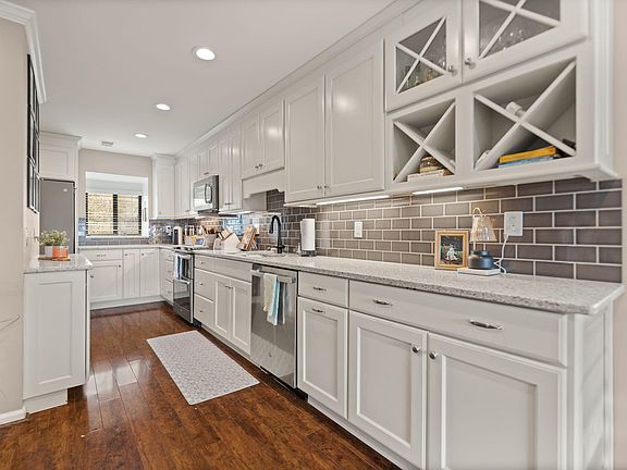 3rd image of 500 Laketower Dr Unit 62
