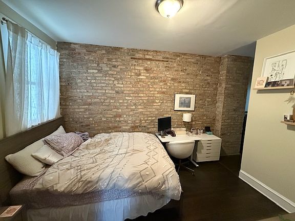 3rd image of 651 W Armitage Ave #4