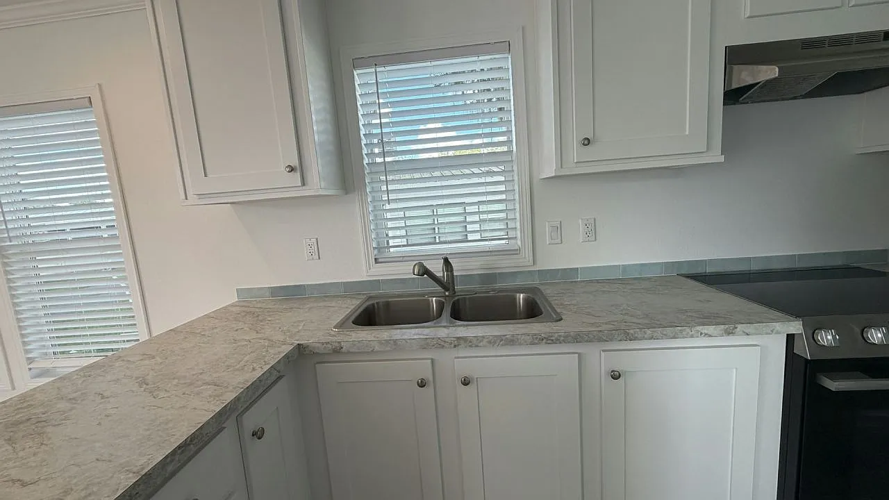 2 bed, 1.0 bath, $1,249 — Photo 3