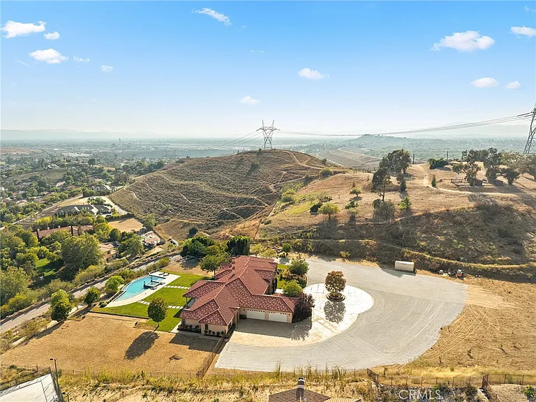 10727 W Stallion Ranch Rd — Photo 35