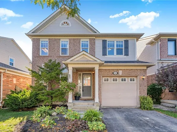 92 Baggs Cres, Cambridge, ON N1T 2E8