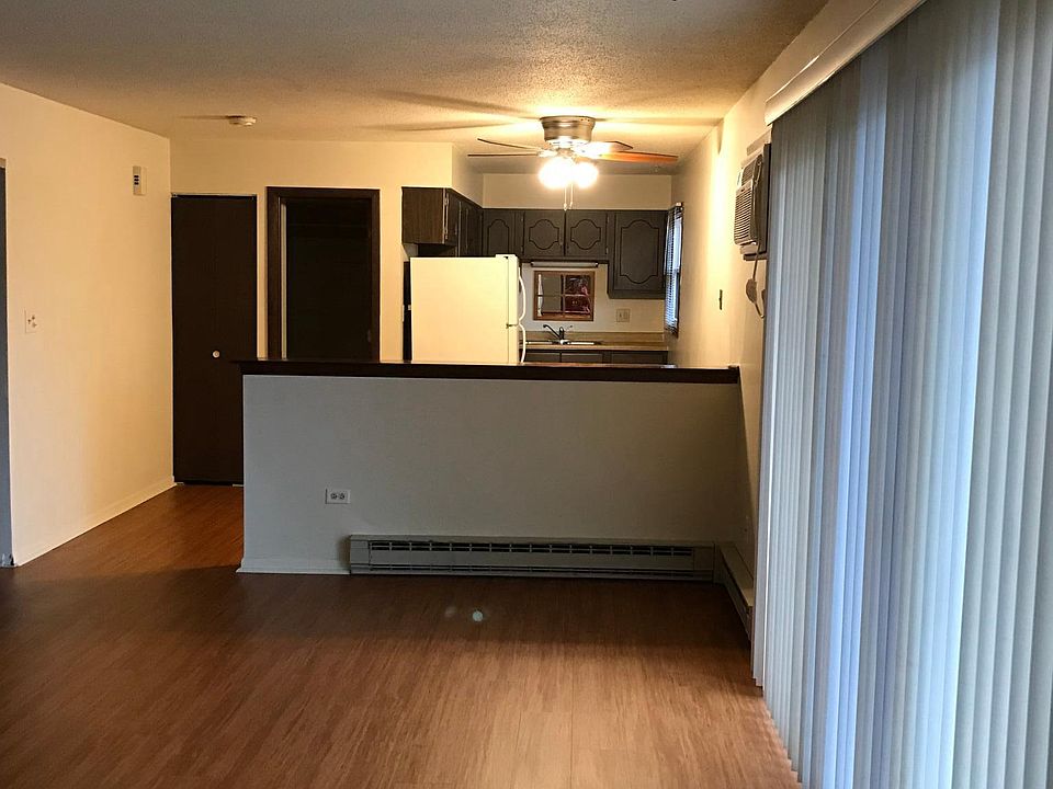 Great room (living/sleeping area), 12' x 26'