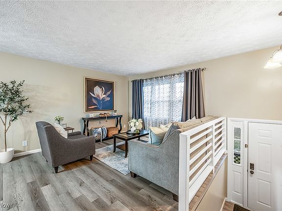 4th image of 4565 Plumbrook Dr