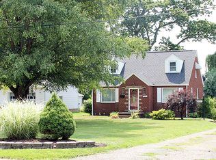 4300 Lake Heights Rd NW, Canton, OH 44708