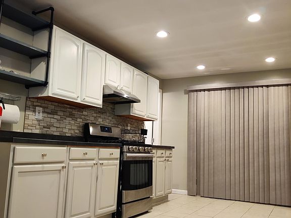 2nd image of 29 Oakwood Ave Floor 1