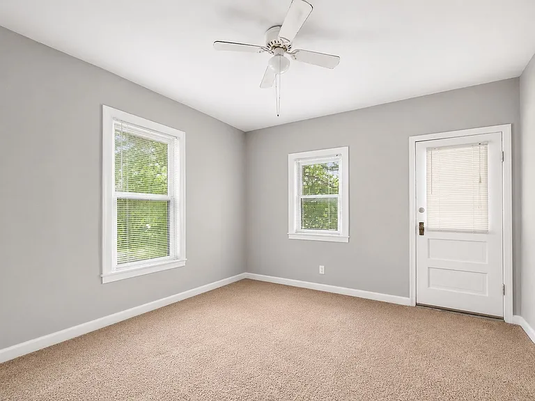 227 E Northwood Ave — Photo 24