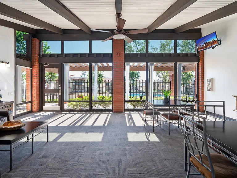 Alicia Plaza — Photo 14