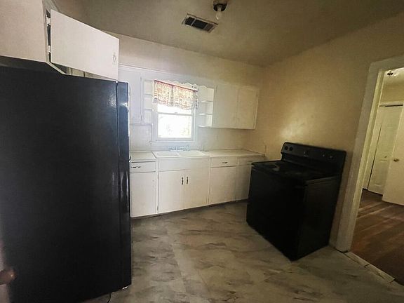 4th image of 4213 Swann St