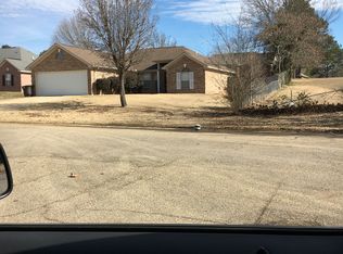 132 Jim Warron Cv, Saltillo, MS 38866