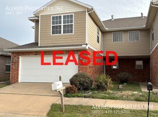 11026 Rose Ct, Farmington, AR 72730