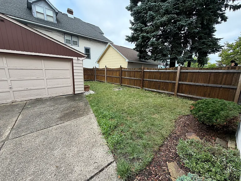 1572 Elmwood Ave #1 — Photo 28