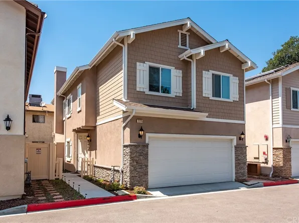 22775 Walnut Park Ln, Newhall, CA 91321