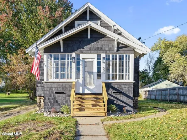 26 2nd Avenue, Mayfield, NY 12117