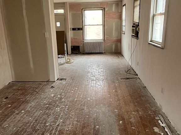 4th image of 1807 Fort Davis St SE