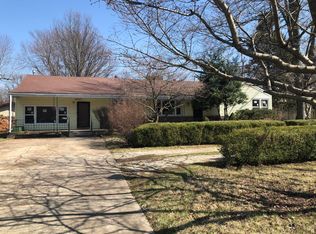 2348 S Fremont Ave, Springfield, MO 65804