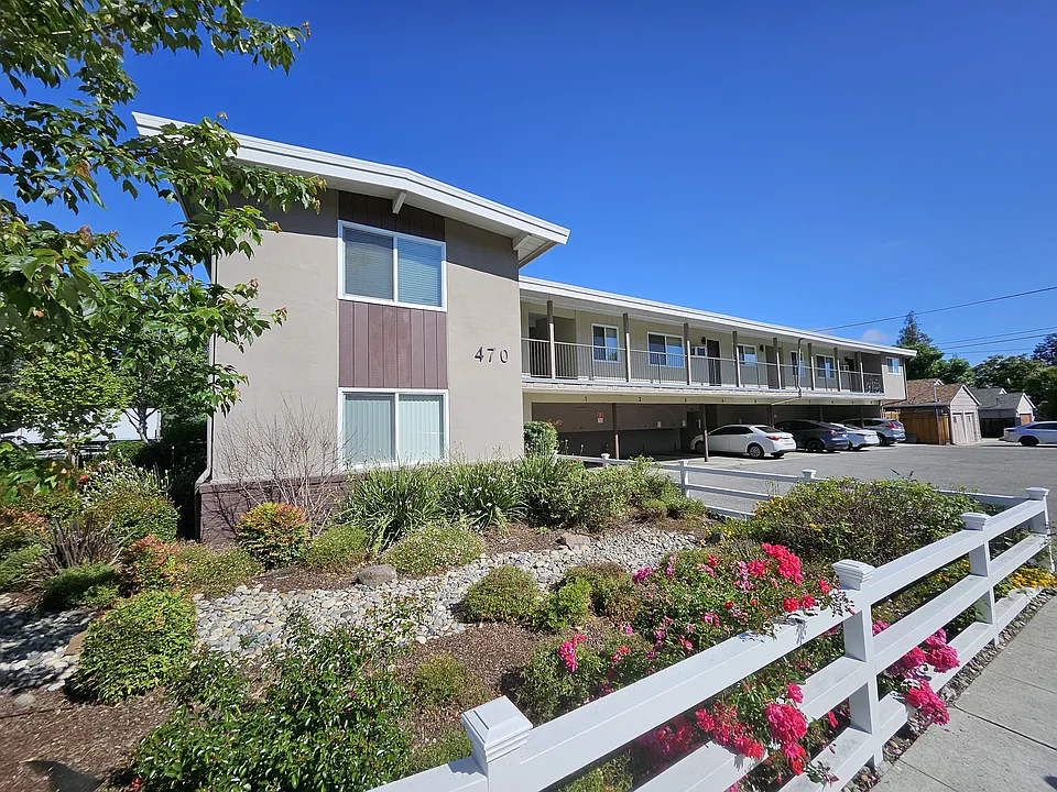470 Del Medio Ave #8