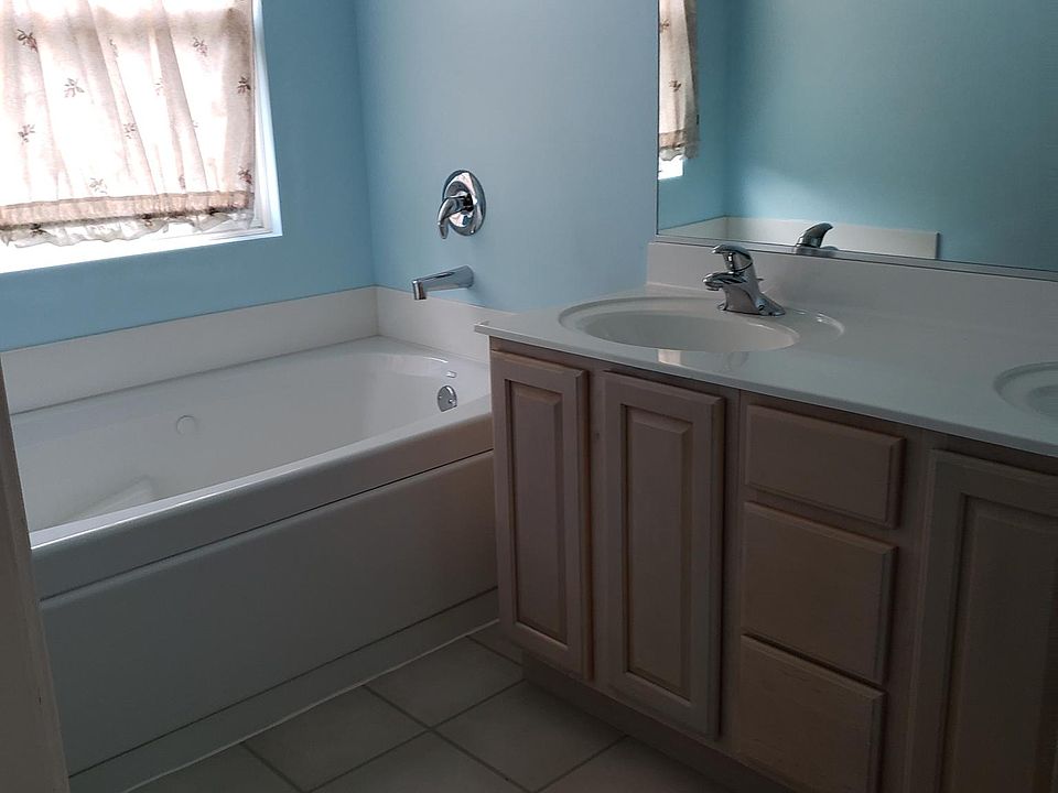 1st image of 3163 Ollerton Ave